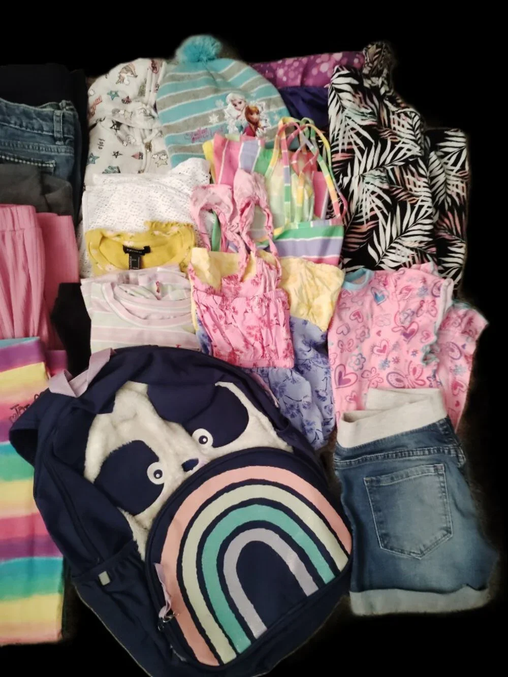 HUGE LOT OF CLOTHES PANTS TOPS DRESSES OUTFITS OLD NAVY LEVIS~GIRLS SIZE 6-7/8